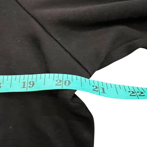 Quacker Factory Women’s Top M Black Celestial V-Neck Long Sleeve Stars Moon - Picture 7 of 10